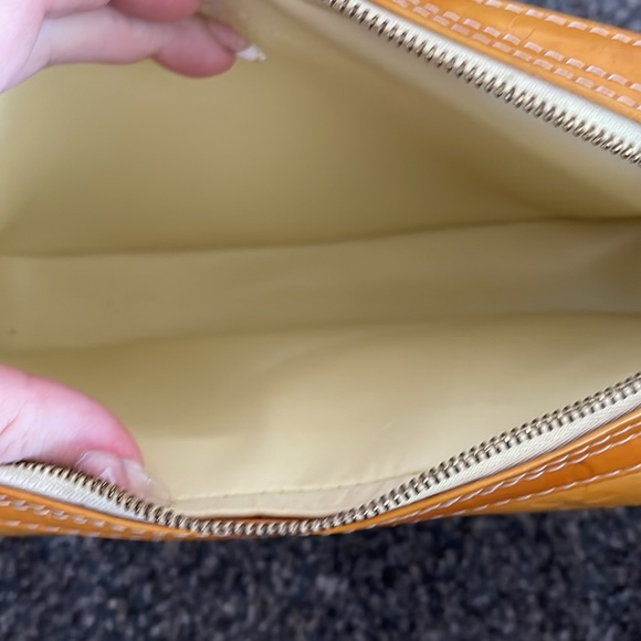 Louis Vuitton Vernis Belt Bag | Yellow - Picture 3 of 5
